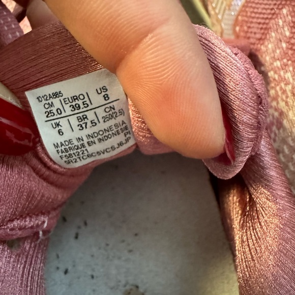 ASICS sneakers - Picture 10 of 10